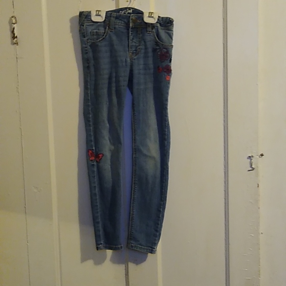 Like new cat and Jack summer skinny jeans with floral, butterfly, ladybug embroi